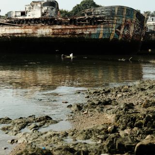010-quelmer-cimetiere-bateaux.jpg