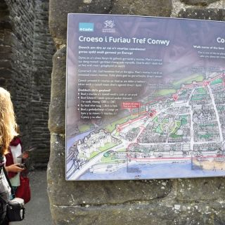 001-conwy.jpg