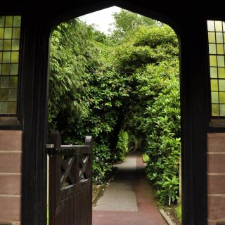 001-daresbury.jpg