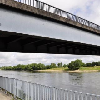 003-sous-pont-st-Florent-le-vieil.jpg
