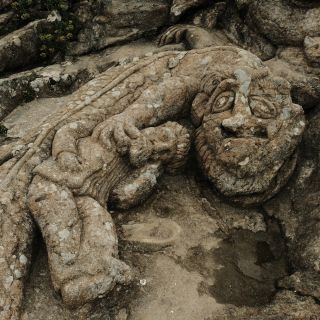 rotheneuf-pierres-sculptees-abbe-foure-007.jpg